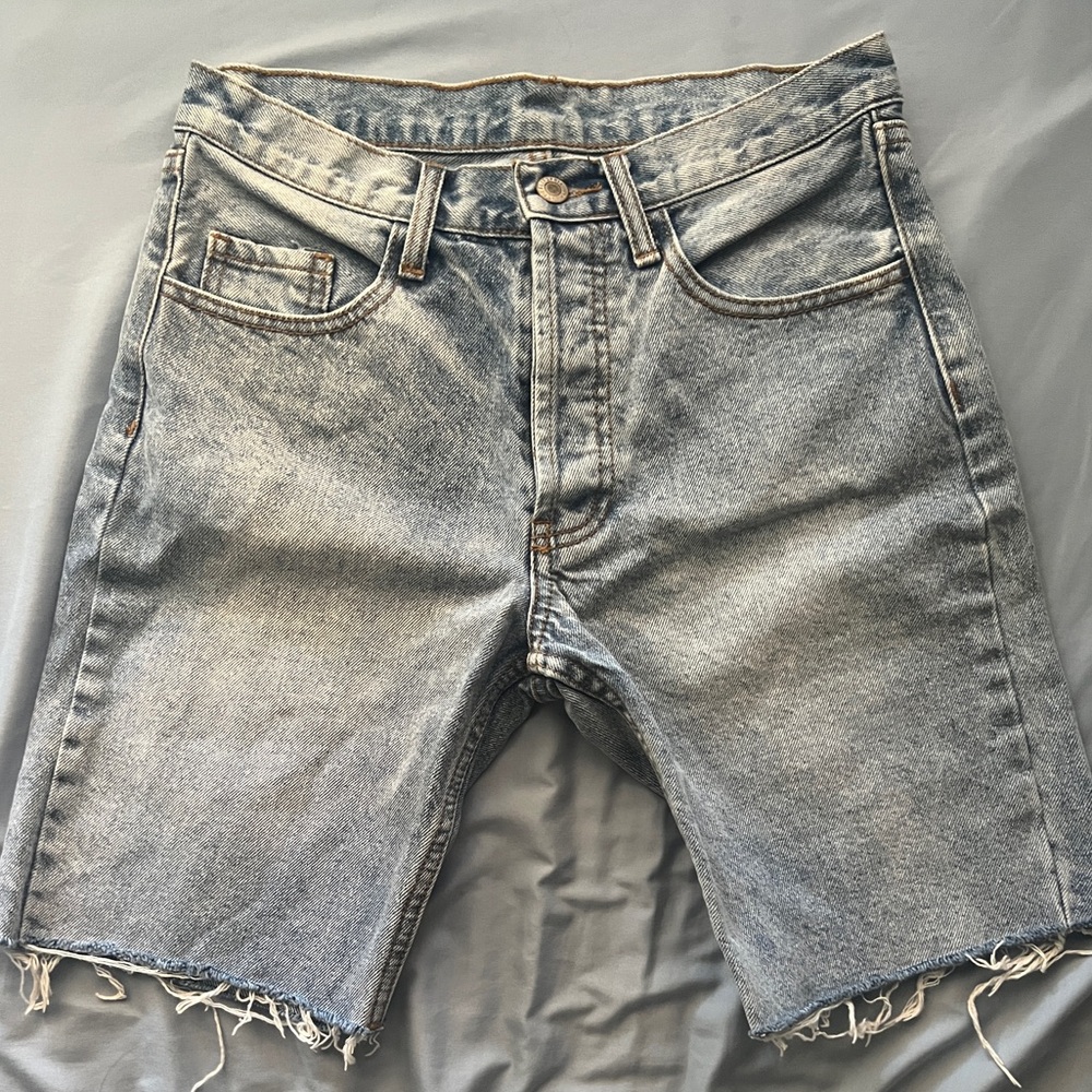 brandy melville / john galt | light low waisted denim jorts